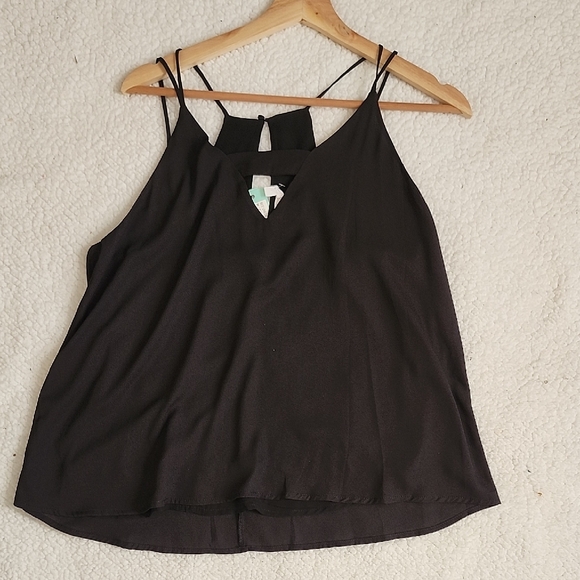 Lush Tops - NWT Lush Black Strappy V-Neck Bar Cami Tank Top - Size M Going Out